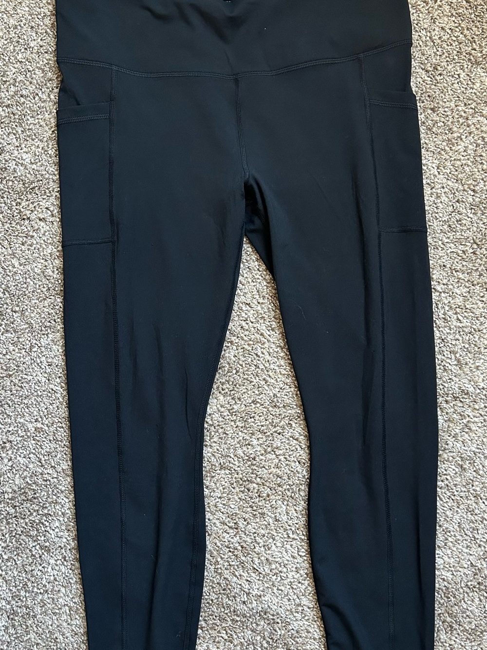 Yogalicious Black High-Waist Leggings with Side Pockets